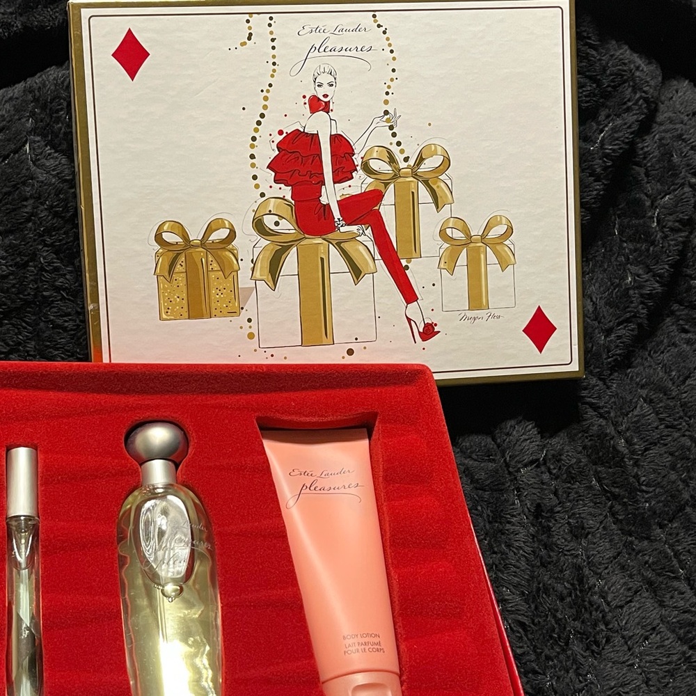 Estée Lauder Pleasure gift set